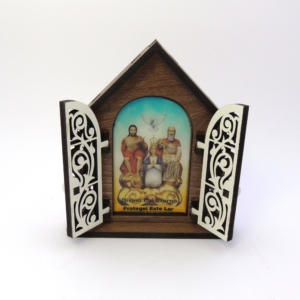 Capela Divino Pai Eterno arabesco MDF 17cm imagem resinada.