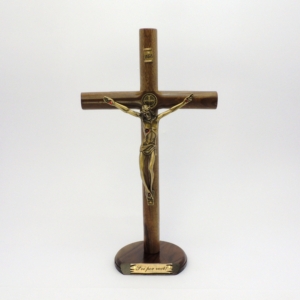 Crucifixo São Bento madeira cilíndrica 26cm com Base