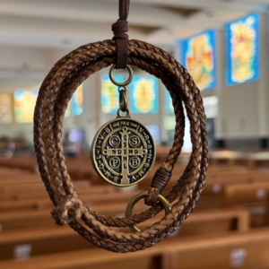 Adorno Laço São Bento em Couro para Carro