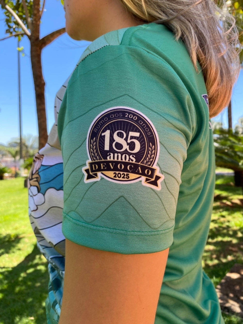 Camiseta Oficial Romaria 2025 - Detalhe 185 Anos