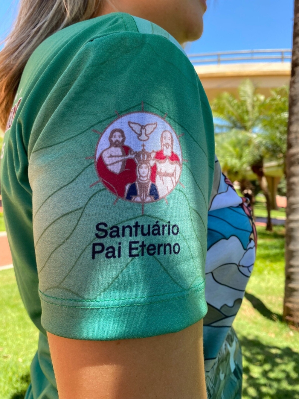 Camiseta Oficial Romaria 2025 - Detalhe Santuário